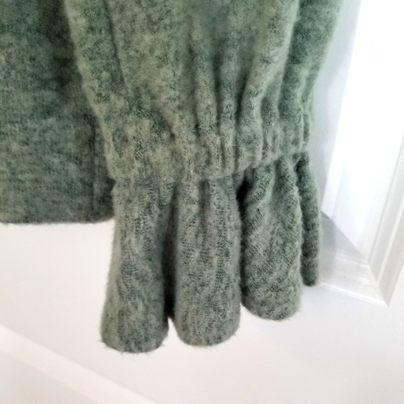 NEW Anthrpologoe Eri + Ali Ruffle Sleeve Top - Picture 3 of 6